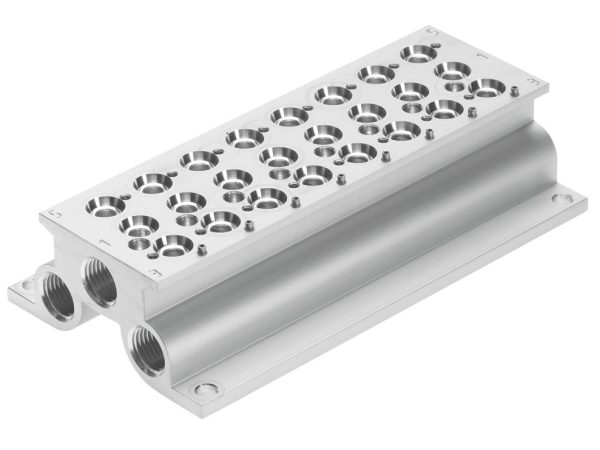 Manifold rail for CPE